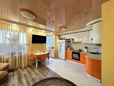 квартира за адресою Робоча вул., 75