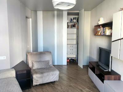 квартира за адресою Глушкова, 9В