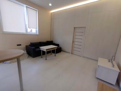квартира за адресою Богомазова, 25