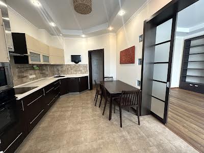 квартира за адресою Коперника вул., 12д