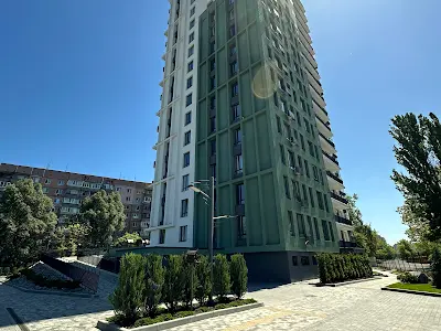 квартира за адресою Космічна вул., 5