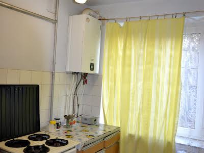 квартира за адресою Карпатська вул., 4