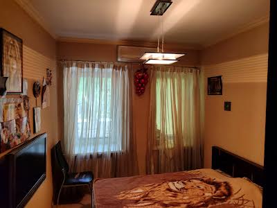 дом по адресу Героїв УПА(Камчатська), 15