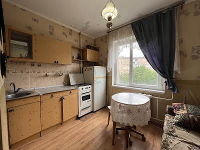 квартира за адресою Івана Авраменка вул. (Корнійчука), 16
