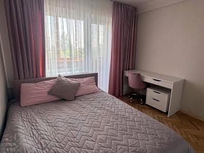 квартира по адресу Авиаконструктора Антонова ул., 2/32