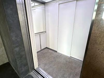 квартира за адресою Машинобудівників вул., 16