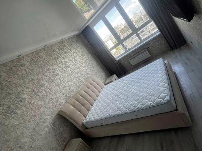 квартира за адресою Драгоманова вул., 10