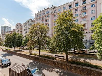 квартира за адресою Антоновича вул. (Горького), 3