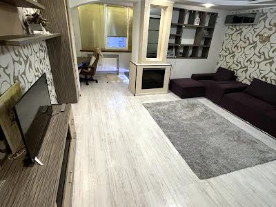 квартира за адресою Боголюбова вул., 20