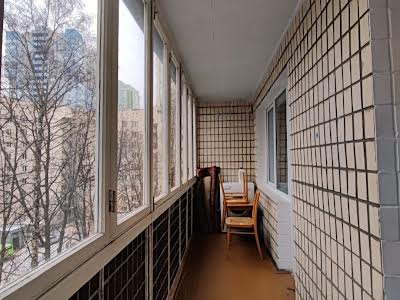 квартира за адресою Шовкуненка вул., 5