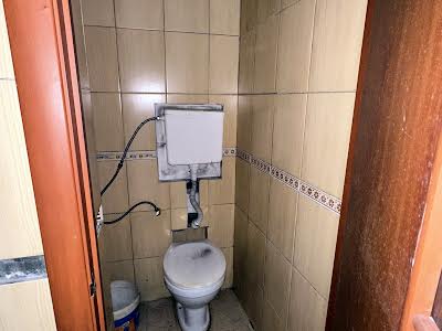 будинок за адресою Героїв Крут, 1