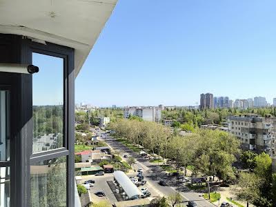 квартира за адресою Олексія Вадатурського вул., 18