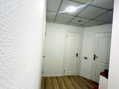 коммерческая по адресу Чёрных Запорожцев ул. (Петра Запорожця), 13