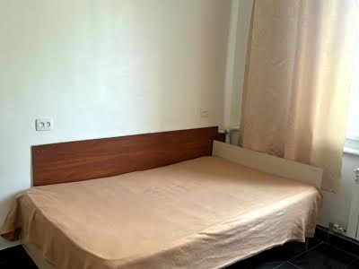 квартира за адресою Комарова вул., 38