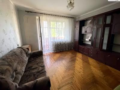 квартира за адресою В'ячеслава Чорновола вул., 111