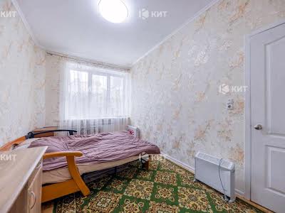 квартира по адресу Защитников Украины пл., 1