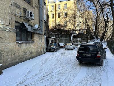 коммерческая по адресу Костёльная ул., 6