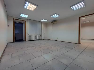 комерційна за адресою Братів Тарасівців, 12/37