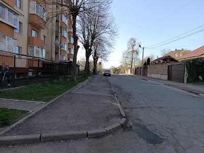 комерційна за адресою вул. Ясна, 7б