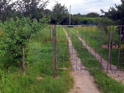 участок по адресу Садова