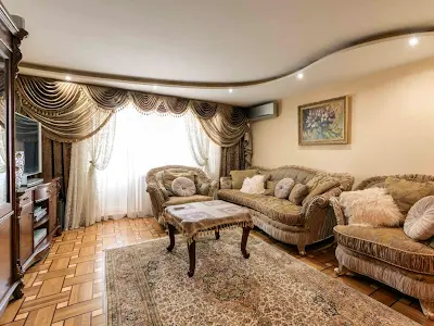 квартира по адресу Академика Глушкова просп., 32