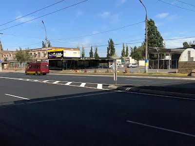 комерційна за адресою Вільної Ічкерії вул. (Волгоградська), 4