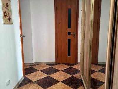 квартира за адресою Земельна вул., 5А