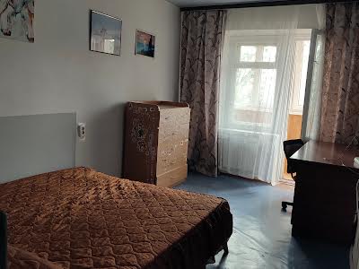квартира за адресою Сержа Лифаря вул. (Олександра Сабурова), 11а