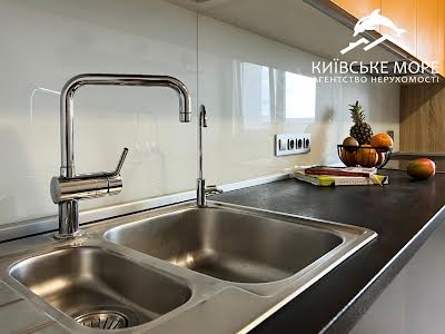 квартира за адресою Воскресенська вул., 16-В
