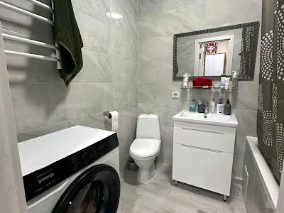 квартира за адресою Нижньо набережна, 2/2м