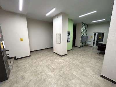 квартира за адресою Приозерний бульв., 5