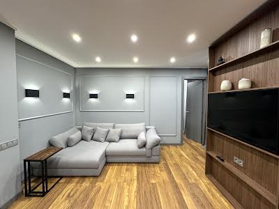 квартира за адресою Зарічна вул., 6к1