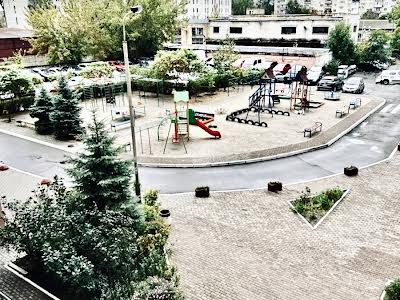 квартира за адресою Смілянська, 15