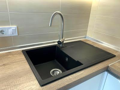 квартира за адресою Ревуцького вул., 40г
