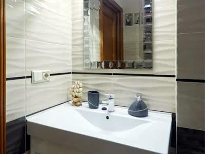 квартира за адресою Регенераторна вул., 4