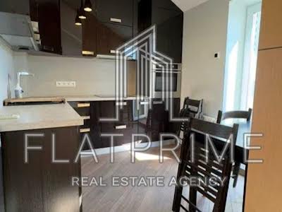 квартира за адресою Регенераторна вул., 4 