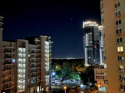 квартира по адресу Раисы Окипной ул., 10-А