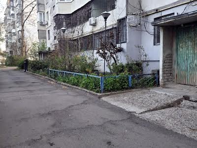 квартира за адресою Євгена Танцюри вул., 74/2