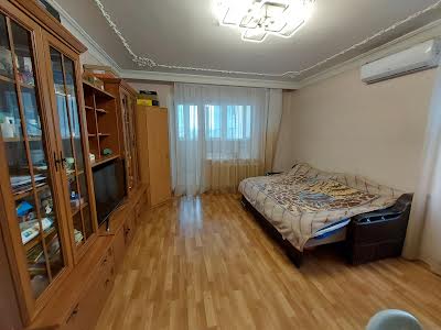 квартира за адресою Ільфа та Петрова вул., 5