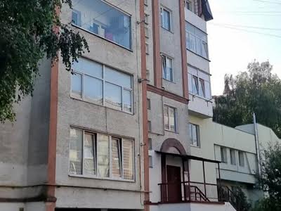 квартира по адресу Коновальця Є., 10А