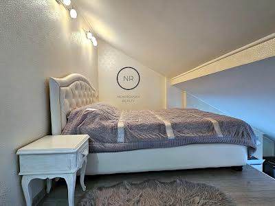 квартира за адресою Регенераторна вул., 4