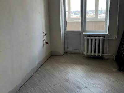 квартира за адресою Павла Тичини, 13