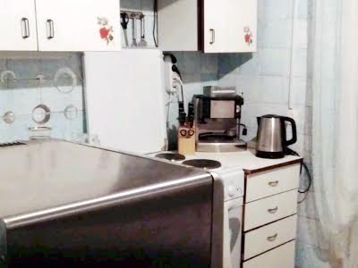 квартира за адресою Феодосійська вул., 48
