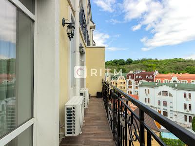 квартира за адресою Дегтярна вул., 7