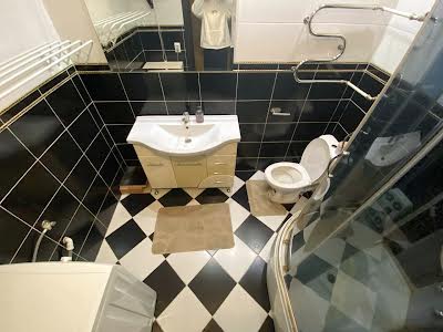 квартира за адресою Драгоманова вул., 40з