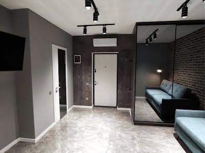 квартира по адресу Черновола просп., 16г