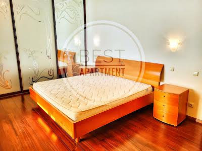 квартира за адресою Круглоуніверситетська вул., 3-5