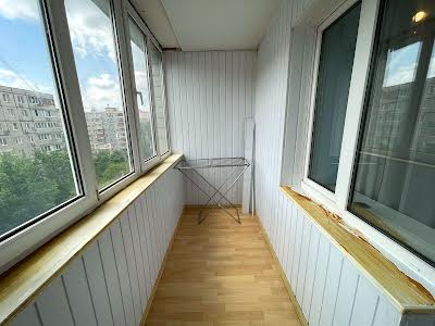 квартира за адресою Павла Тичини просп., 8