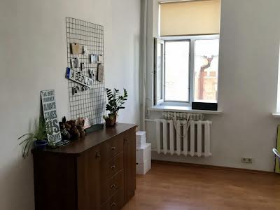 квартира по адресу Саксаганского ул., 12-Б