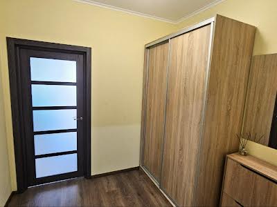квартира за адресою Сім'ї Кульженків вул. (Петра Дегтяренка), 37